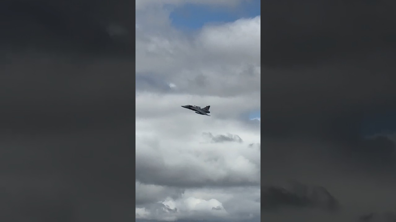 Czech Air Force 🇨🇿 Saab Gripen wing waving goodbye heading home on Monday departure day RIAT 2024!