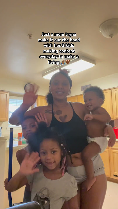 Just a 23 year old mom with her 3 kids tryna make it out the hood the right way 🙏🏾💙