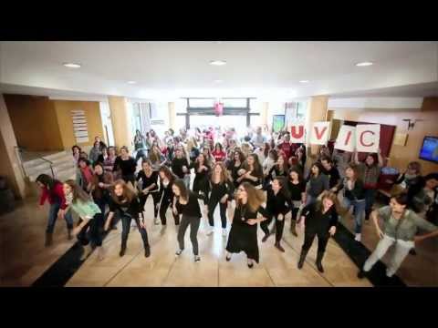 Bodydub Universitat de Vic. Body Percussion UVic. Estudiants de la UVic fent Percussió Corporal