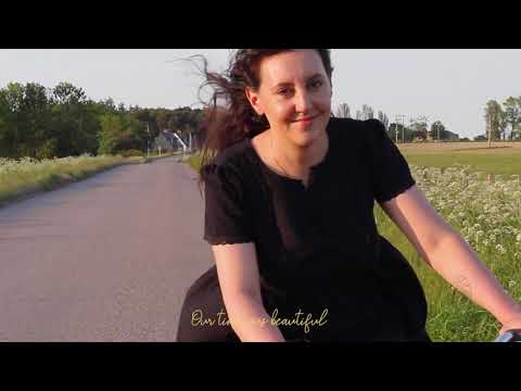 emma miller - Honey (Official Lyric Video)