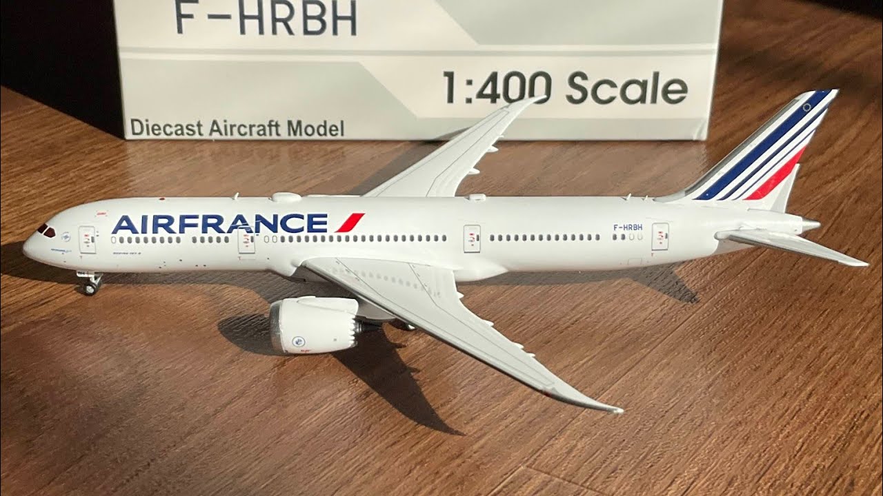 【Gemini jets】AIRFRANCE Boeing787-9 1:400 Aviation400 Air France 787-9 Review - YouTube