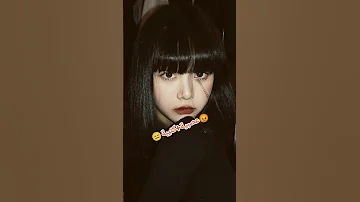 سمرا سمرا شو عبالا عم ترقص لحالها خلت كل الناس تغني يا ليلي ليلي لا لا لا 