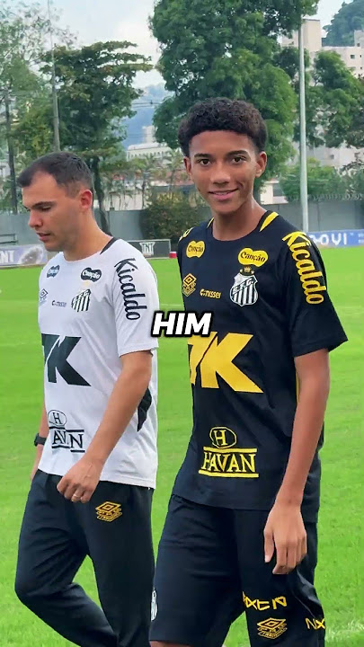 Robinho’s son actually thought he was teaching Neymar football. 😭💀