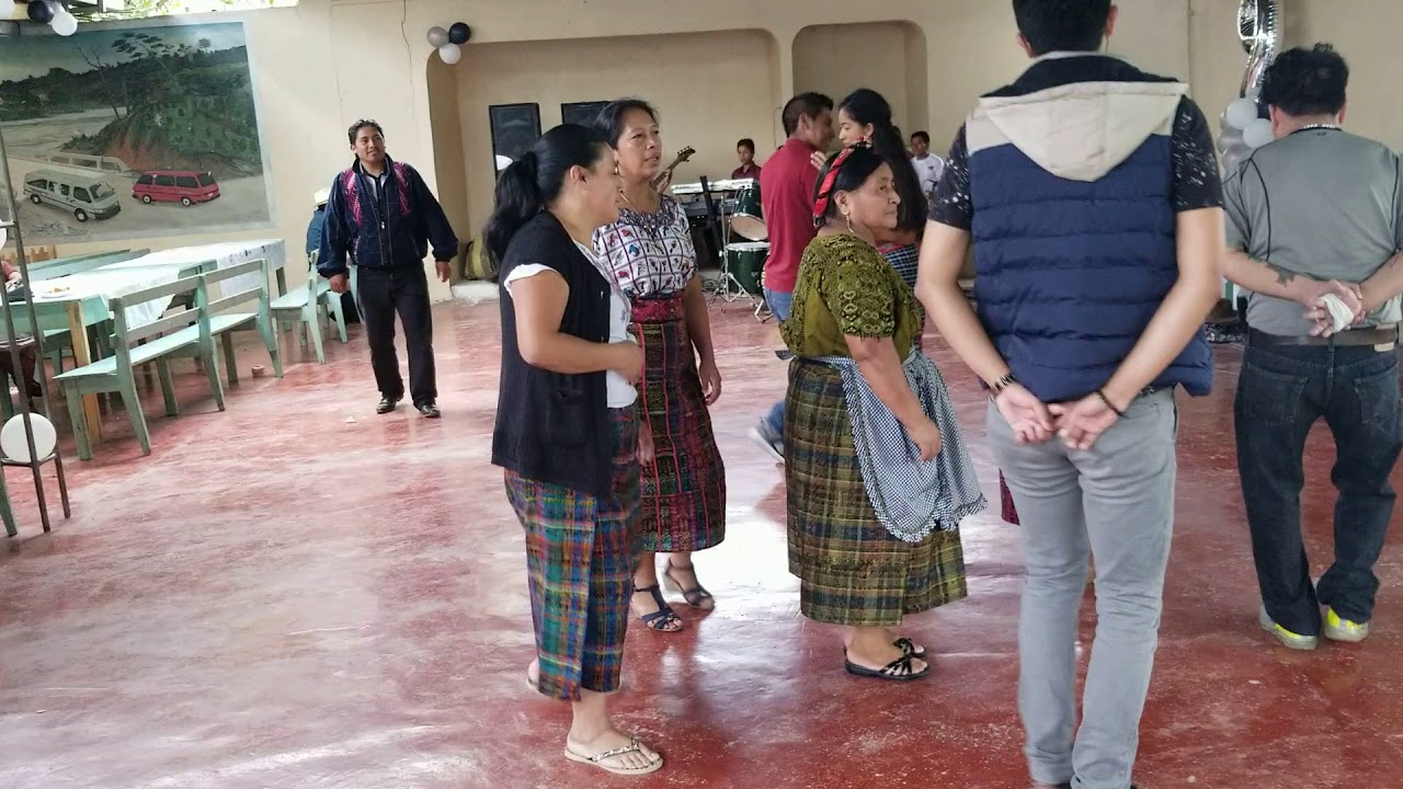 Fiesta privada en Santa Cruz Barillas con la Marimba Voz Maya Primavera.