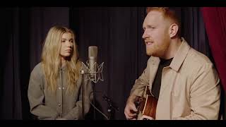 Gavin James ft. Hannah Mae -  Afterlife (live at Torpedo Theater Amsterdam) Resimi