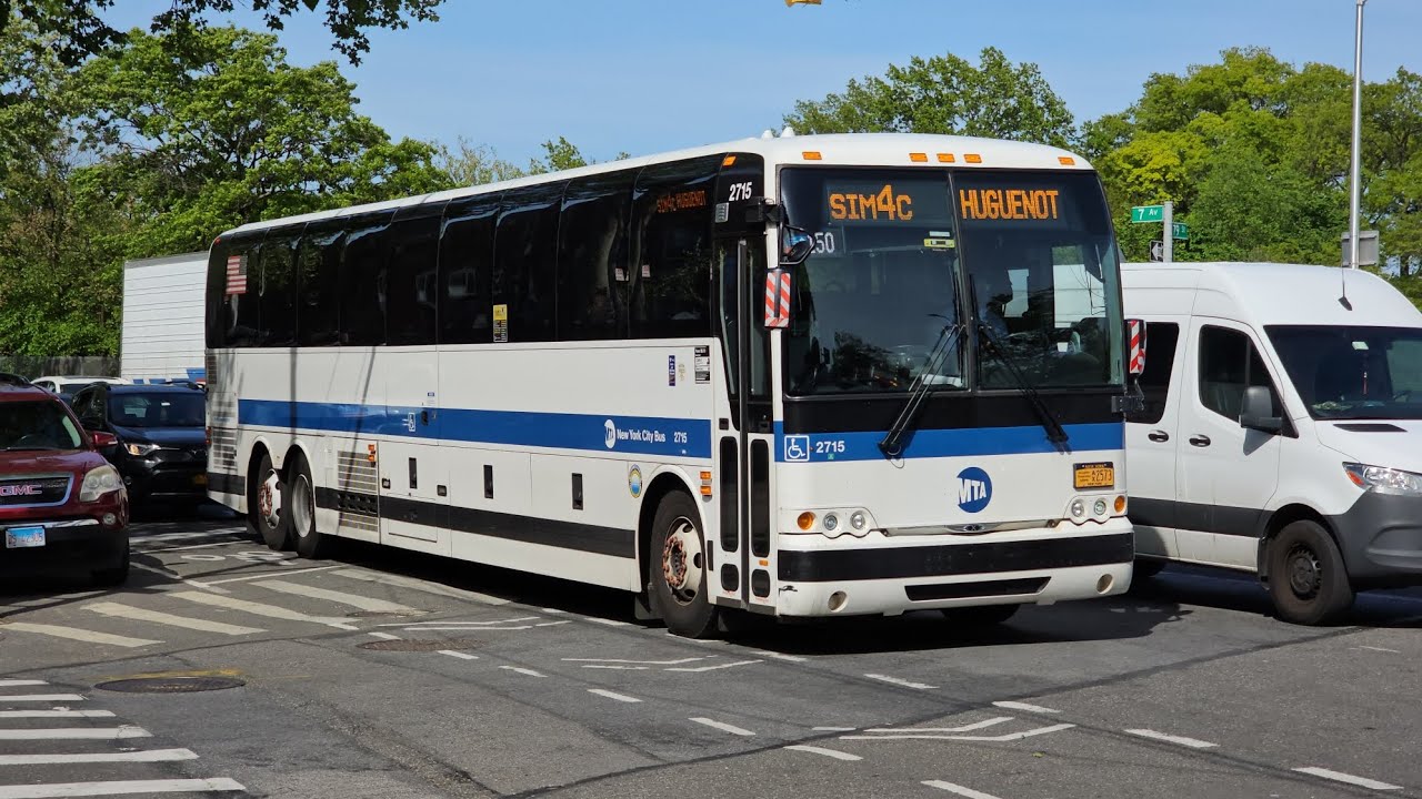 [SIM4C ON BAYRIDGE PKWY] Detoured buses in Bay Ridge
