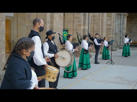 La Banda de Gaitas de Vega de Espinareda ofrece un ensayo de gala en el monasterio de San Andrés