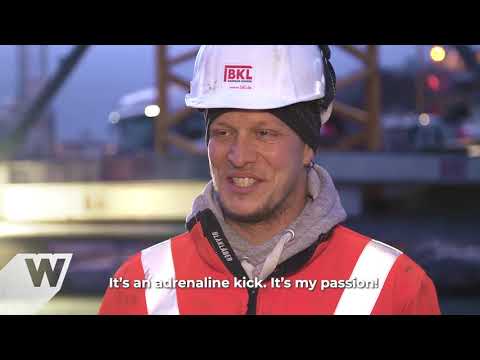 Working Hero by bauma: BKL Service Engineer– a job for real heroes.