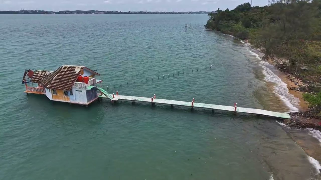 Tempat Kerja Pakcik Bujang, Kawasan kampung Tok Kamis
