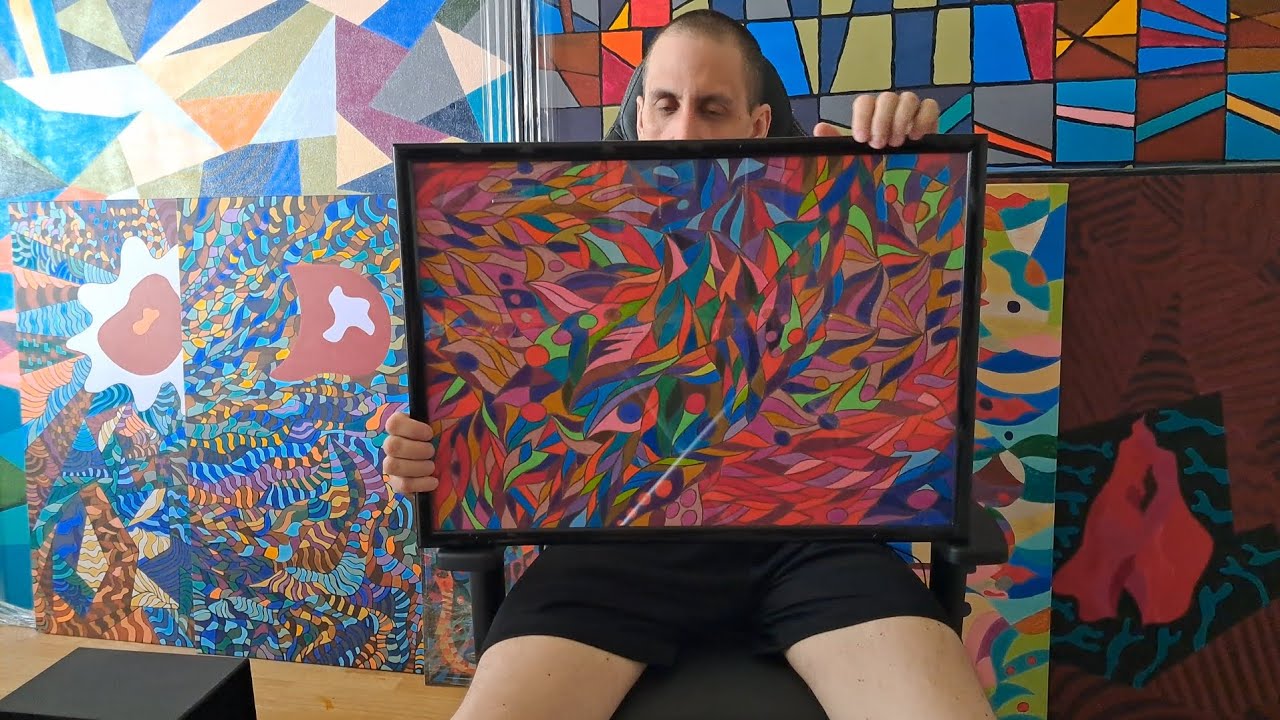 Painting with colored pencils. From the police to art.