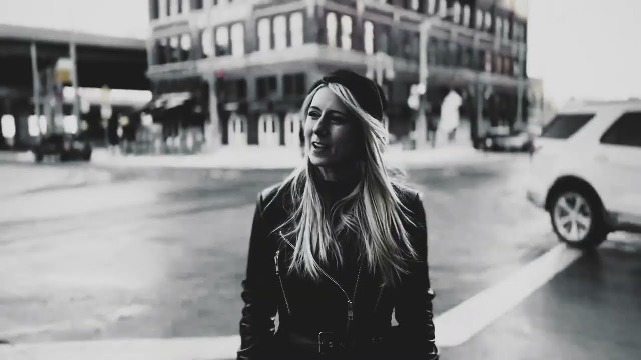 Gold Steps - "Missing Out" (Official Music Video) auf YouTube ansehen Gold Steps - "Missing Out" (Official Music Video) auf YouTube ansehen