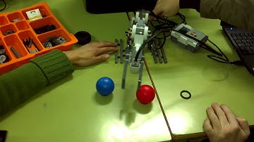 Brazo robótico con sensor de color