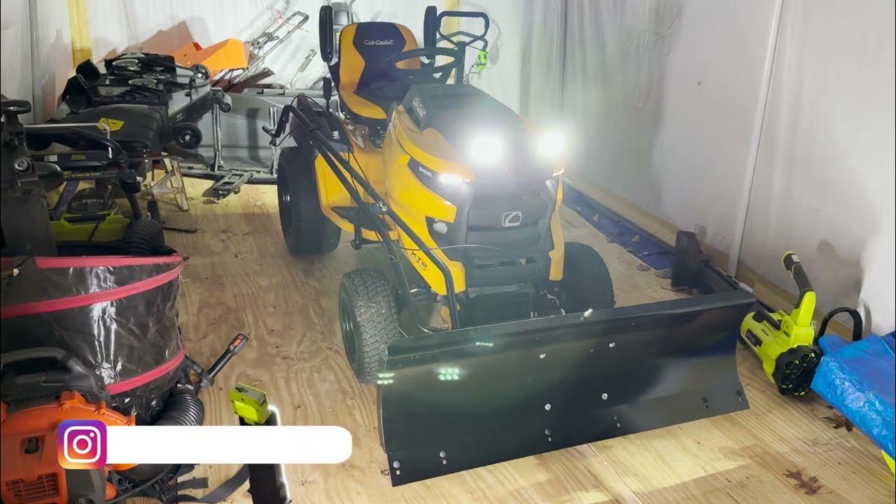 Ready for snow plowing Cub Cadet XT2 GX54D YouTube