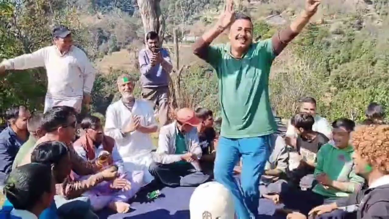 नाजुक नरम कलाई रे पनिया कैसे जाऊं || pahadi holi || Champawat 