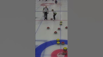"Is it going to get there?" Cynthia - Dübirish 🇨🇭🥌 #curling #highlightreel