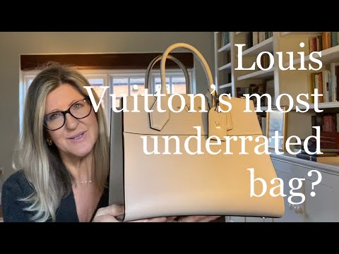 Reviewing the MOST UNDERRATED Louis Vuitton Bag *it's AMAZING! 🤩* 