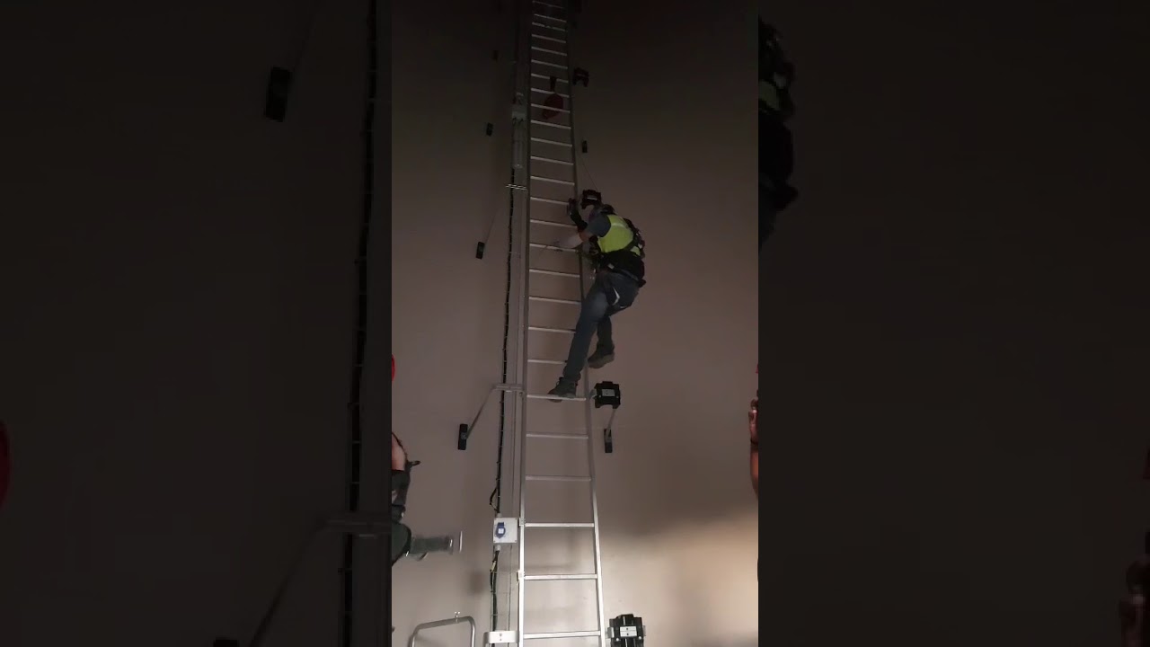 Work at height practice as GWO Standard - Thực hành làm việc trên cao theo tổ chức GWO.