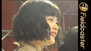 玉城ティナがお渡し会でファンに投げキッス!?【読む写真集『渇望』サイン本お渡し会】