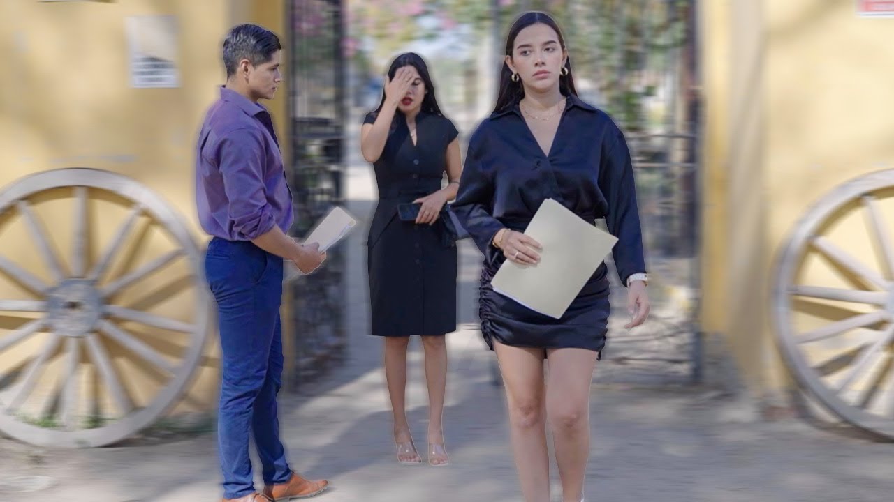 Secretaria humilla a los postulantes pero su jefa le da una lección que jamás olvidará