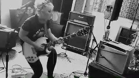 Video by samanthafishmusic