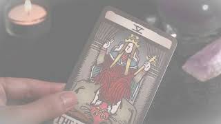 Gestalten Sie Ihren eigenen Satz Tarotkarten screenshot 3