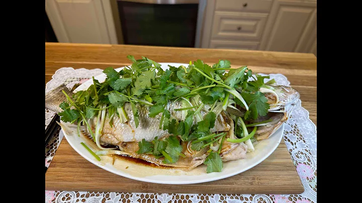 [ 清蒸白花鱸魚 ] - 家常菜，魚類營養價值高，易於消化吸收，適合家裡老少，清蒸簡單方便，味道鮮美，完汁完味。 - 天天要聞