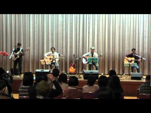 白い椅子の陰　　FAS☆ミ