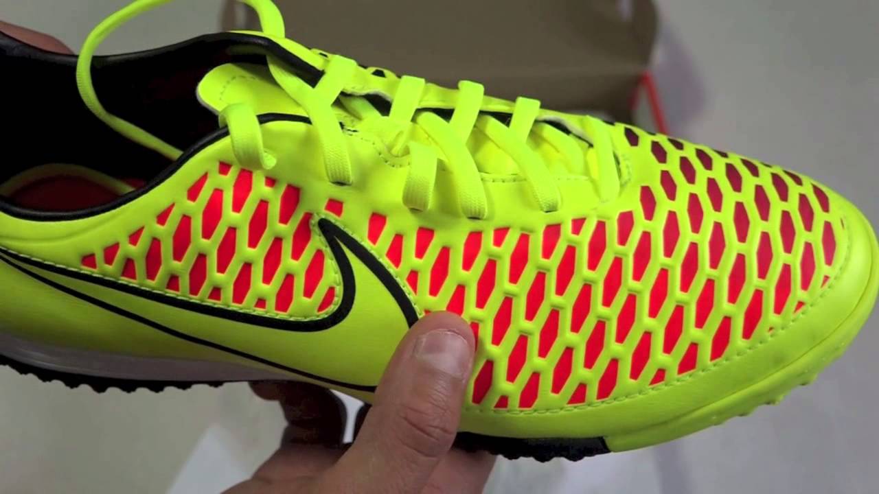 Nike MAGISTA Unboxing + On Feet! - YouTube