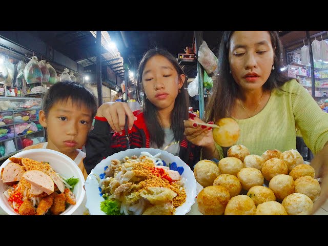 Street Food @ Psar Deum Thkouv - Coconut Rice Cakes And Banh Sung For Breakfast - Healthy Food Ever