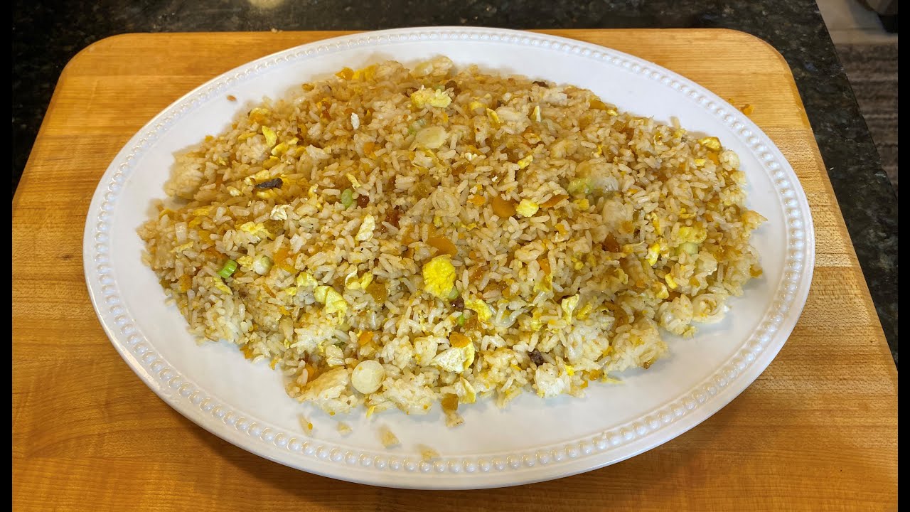 Cơm chiên hột vịt muối  - Fried Rice With Salted Egg Yolk