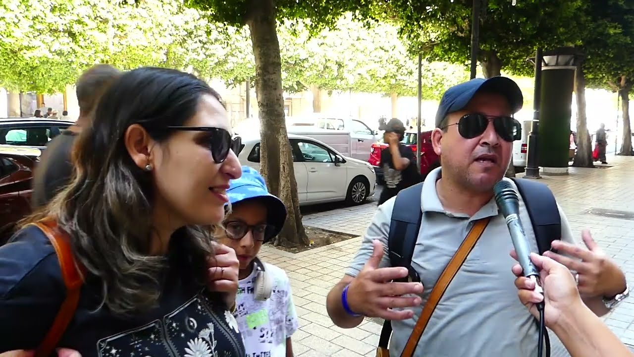 عائلة جزائرية في زيارة لتونس  ماتصورناش بلادكم كيما هكا الله يعمرها دار ، حتي النقل 24ساعة موجود..