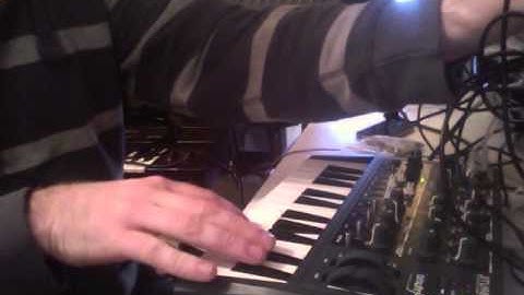 Doepfer A-120 Moog filter, dumb jazz riffing + modulation