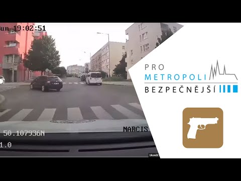 Video: Tento Otvárač Fliaš Je Vyrobený Z Jadrových Zbraní