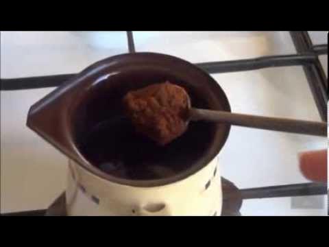 Какао для варки в турке. Кофе в турке на плите. Турка на плите. Турка на плите. Почему кофе варят в турке а не в кастрюльке.