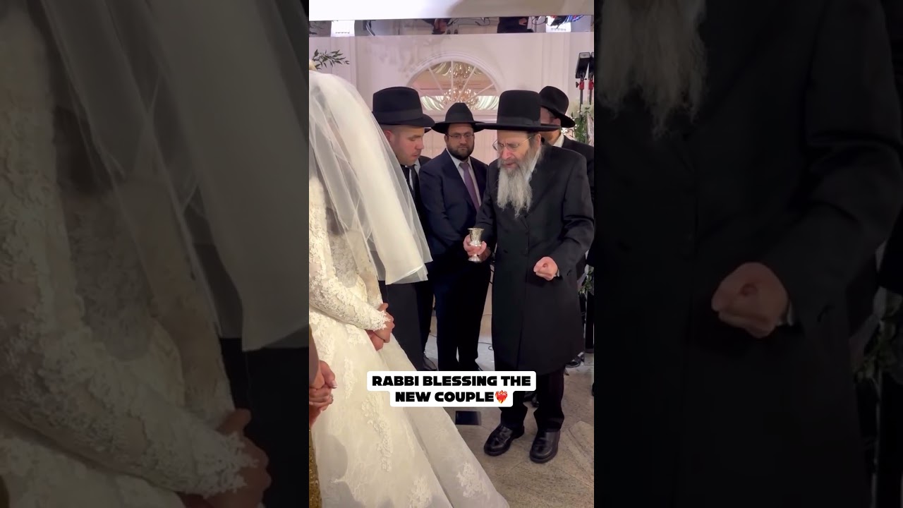 Rabbi blessing the new couple❤️‍🔥
