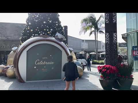 Westfield UTC Mall walk tour food court,street food,Macys,Nordstrom,Tesla,Forever21-Dec 4 2021