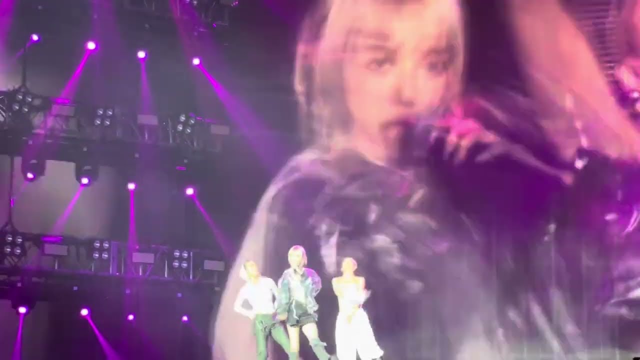 NJZ Danielle solo ‘No Scrub’ for Complexcon HK opening