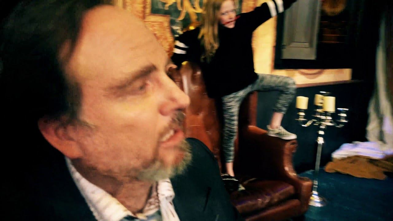 Sin City Opera & Cockroach Theatre Present: Gianni Schicchi! ( Mannequin Bumper)