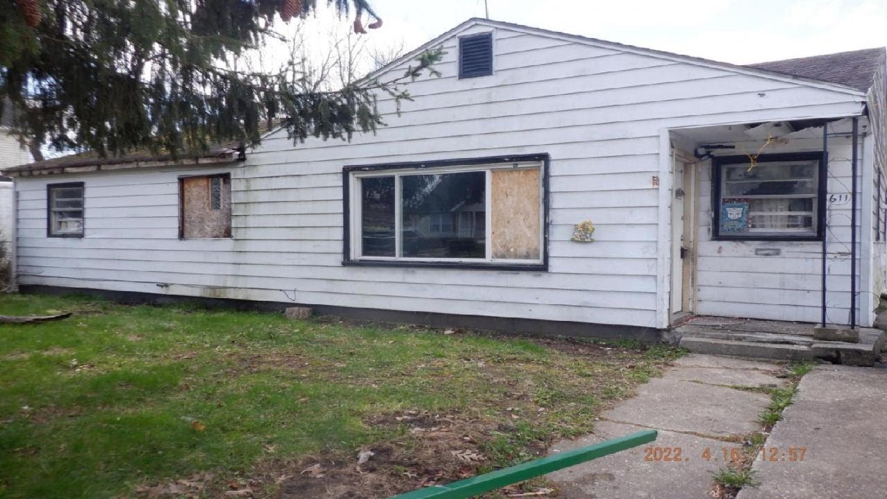 611 Wallace Avenue, Kalamazoo, MI Presented by Richard Stewart. YouTube