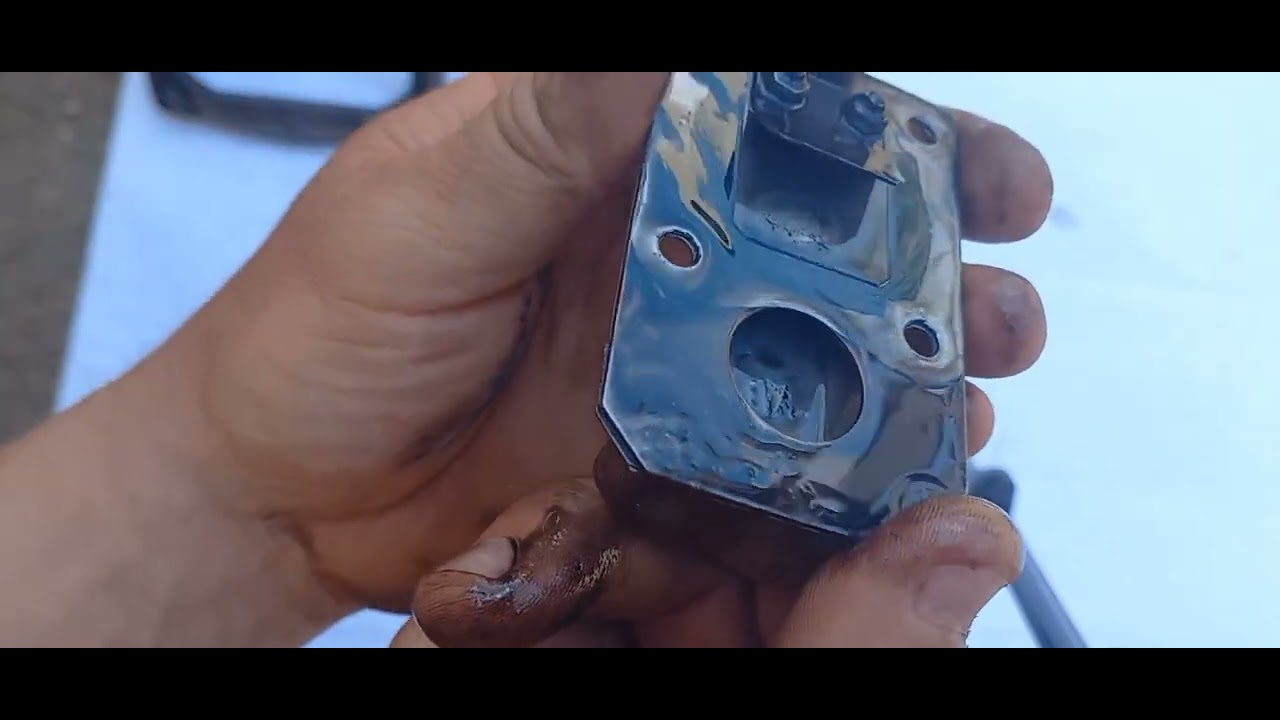 Потекло масло через сопун. Розібрав пів мотоблока Zubr