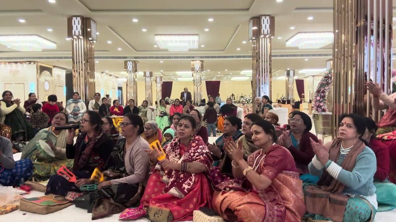 ना डोर लगे ना खम्बा झूला झूल रही है अम्बा na dor lage na khmba jhula jhul rhi hai amba 