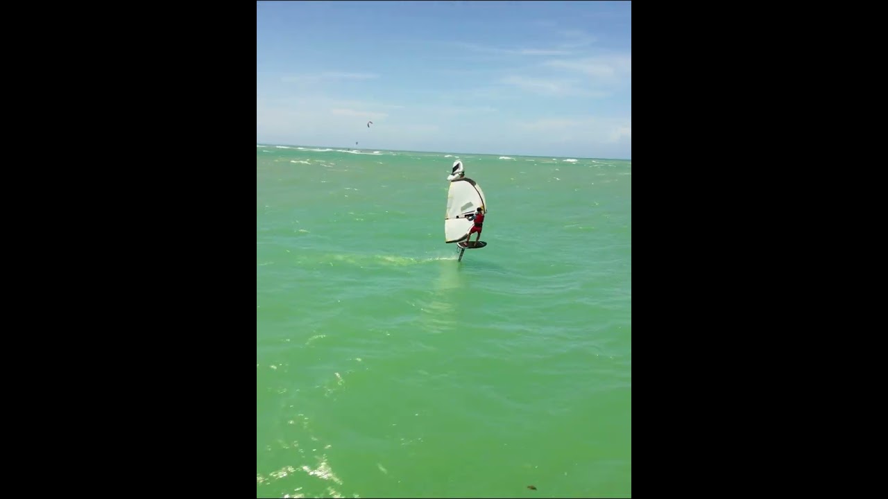 Wingfoil in Action: Riding the Waves in Cabarete 🌊✨ 