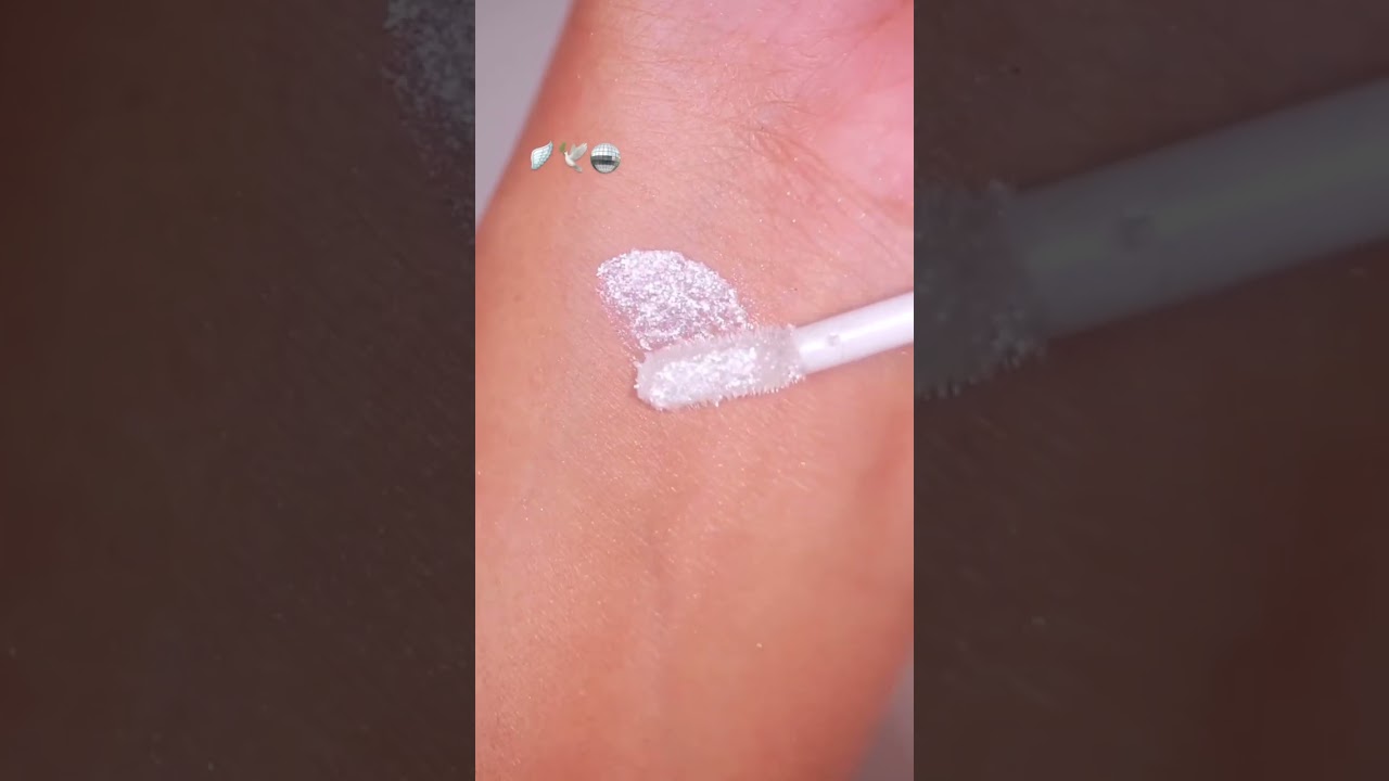 Experience the enchanting sparkle of our Liquid Fairy Lights in Crystalline! ✨ 