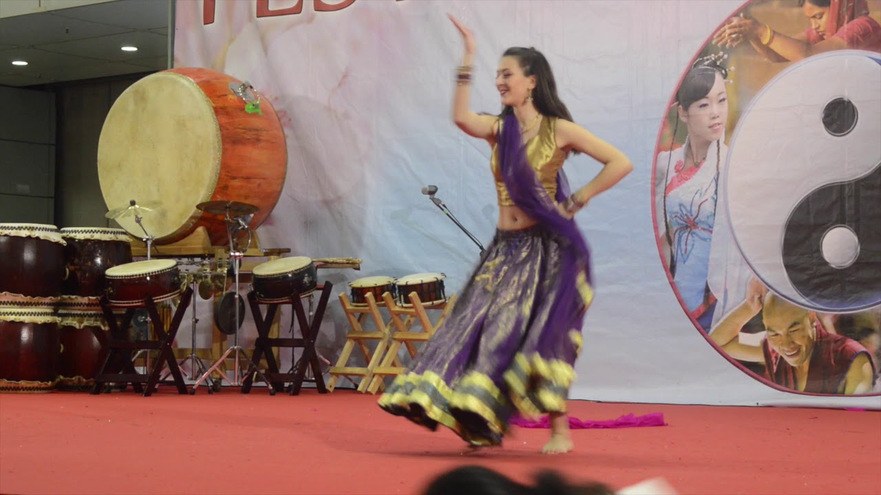 Festival dell'Oriente Bologna P a i r o n M e i n B a n d h a n H a i