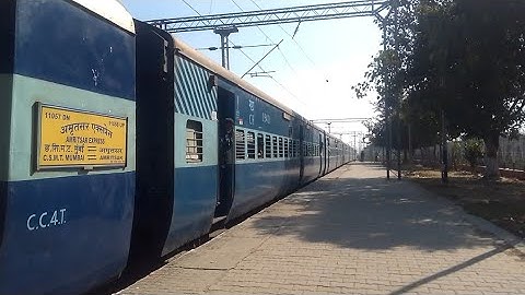 Rare Capture!  10+hrs Late Running 11057 CSTM-AMRITSAR PATHANKOT EXPRESS