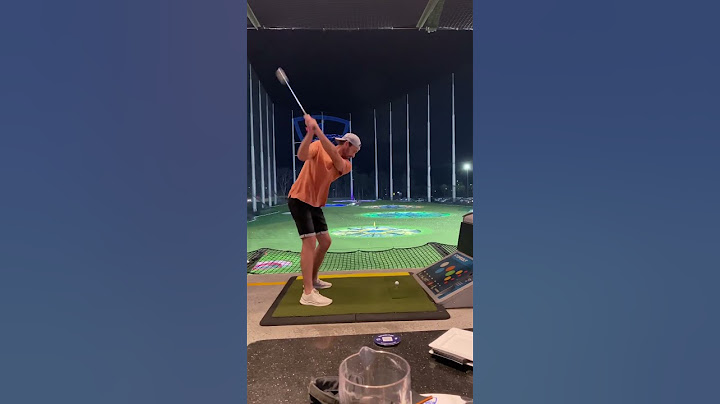 1st go at Top Golf 👍 #golf #shorts #golftips #golfswing