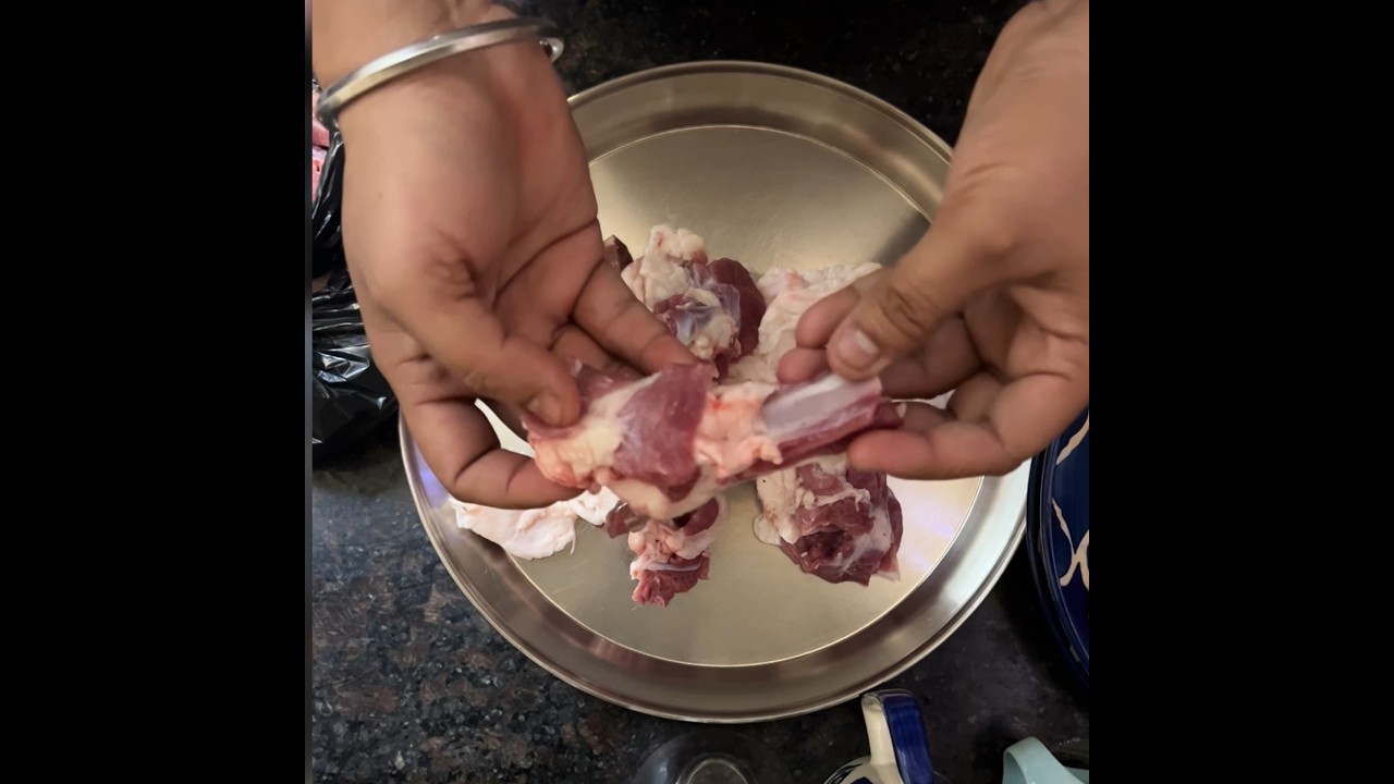 Mutton ke best pieces ka chonaw kaise kare!How to buy mutton! #Mutton #champaranmutton #campinghacks