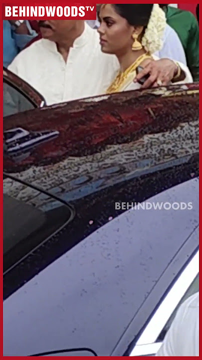 அப்பா தோளில் சாய்ந்து Emotional ஆன Karthika Nair 🥺