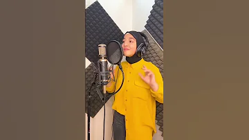 مين متحمس لا غنيتي قريبا ليا مور 