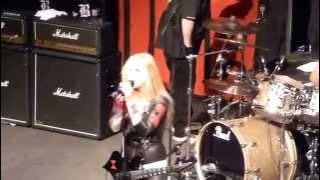 Lita Ford - Living Like A Runaway @ The District, Sioux Falls, SD 1/28/15
